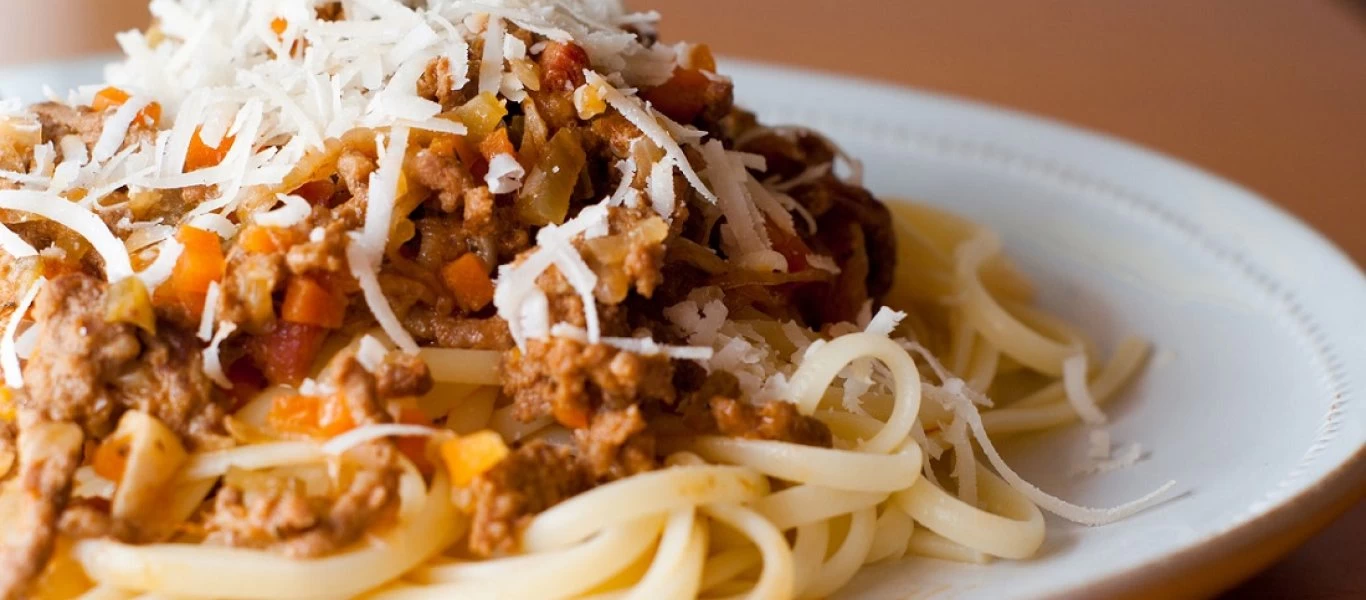 Εσείς βάζετε σωστά το τριμμένο τυρί στη μακαρονάδα;